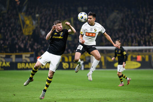 AIKs Mads Døhr Thychosen och Häckens Danilo Al-Saed