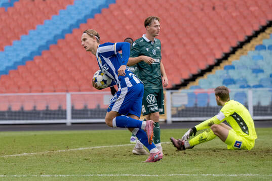 IFK Göteborgs Linus Carlstrand jublar