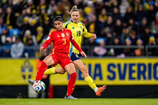 Jana Fernández Velasco of Spain and Fridolina Rolfö of