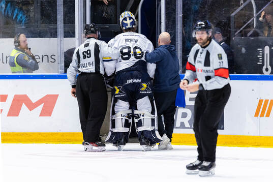 HV71s målvakt Frederik Dichow skadad