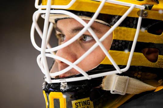 Skellefteås målvakt Strauss Mann innan ishockeymatchen i