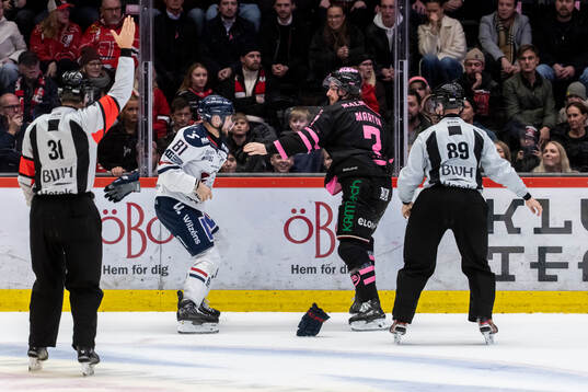 Linköpings Theodor Lennström och Örebros Luke Martin i