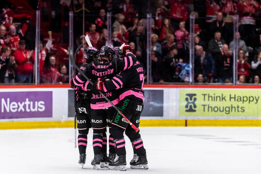 Örebros Gustav Backström jublar