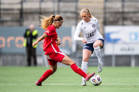 KIF Örebros Vera Andersson och Eskilstuna Uniteds Ellen