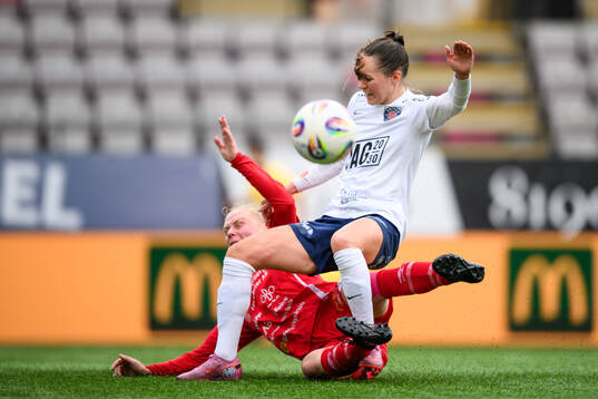 KIF Örebros Sofia Parkner och Eskilstuna Uniteds Felicia