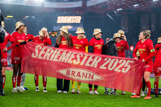 Cassandra Ella Archontoulis Bogere, Selma Panengstuen,