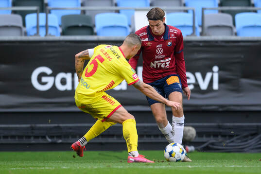 Kalmars Melker Hallberg och Örgrytes Noah Christoffersson