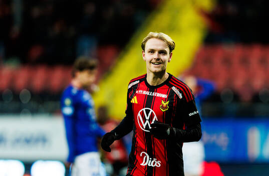 Östersunds Simon Marklund jublar