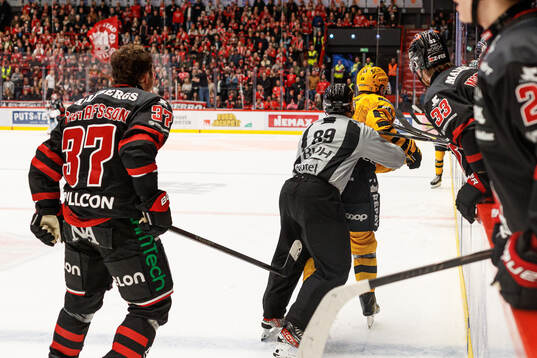 Örebros Glenn Gustafsson och Skellefteås Mikkel Aagaard
