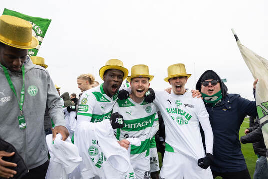 Västerås spelare jublar