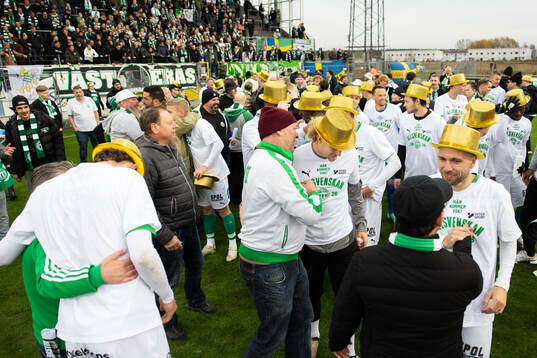 Västerås spelare jublar