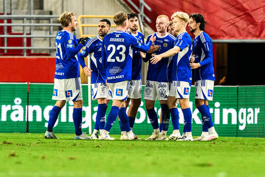 GIF Sundsvalls Lucas Forsberg jublar