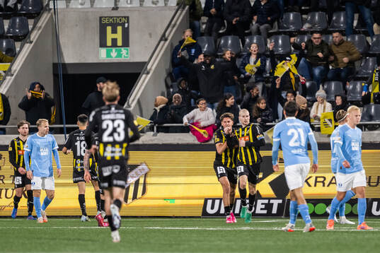 Häckens Silas Andersen och Simon Gustafson jublar