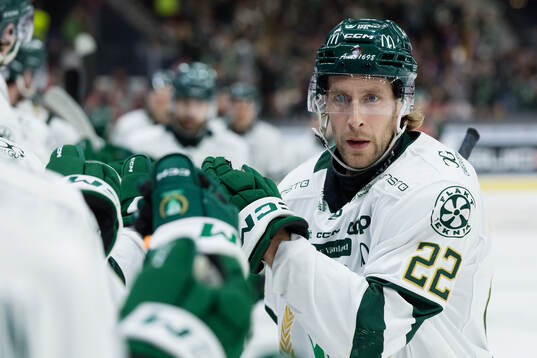 Färjestads Per Åslund jublar