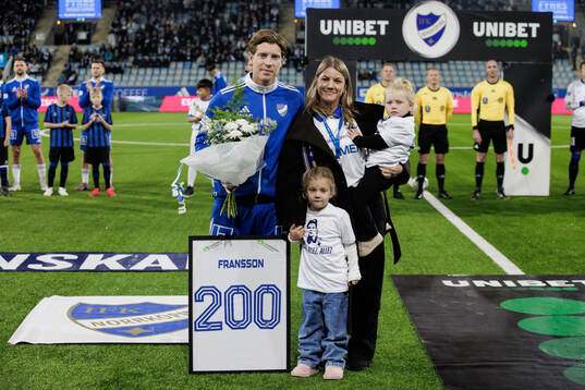 Alexander Fransson hyllas för 200 matcher i IFK