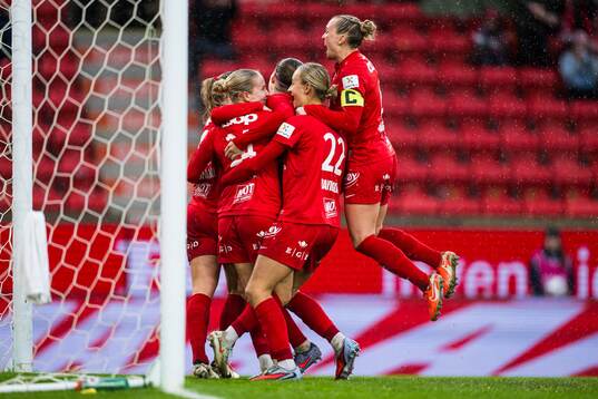 Nea Emilia Lehtola of Brann celebrates
