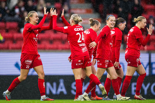 Nea Emilia Lehtola of Brann celebrates