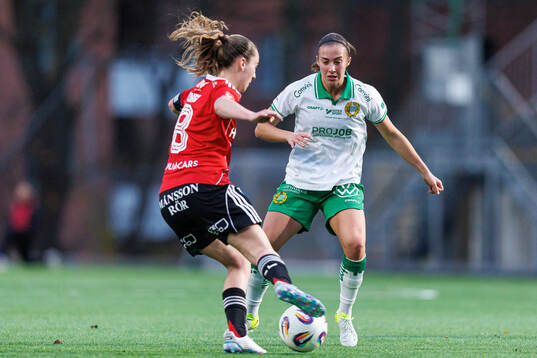 IFK Norrköpings Carrie Jones och Hammarbys Vilma Emilia
