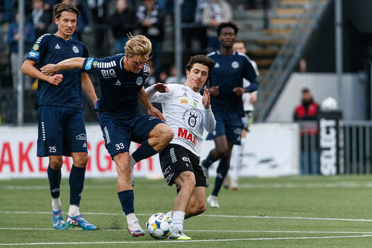 Utsiktens Sebastian Lagerlund och Örebros Antonio Yakoub