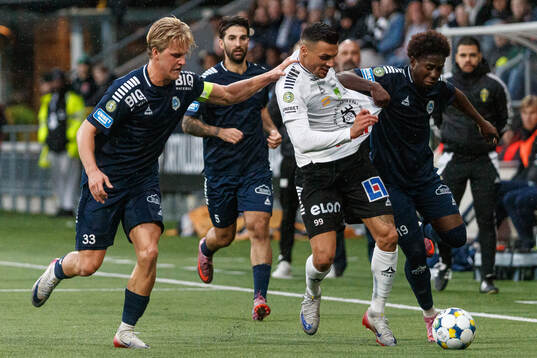 Utsiktens Sebastian Lagerlund och Abundance Salaou mot