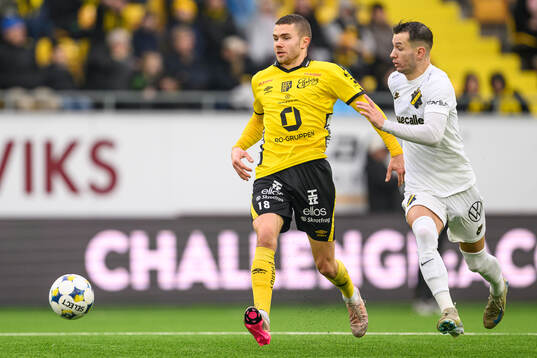 Elfsborgs Julius Magnusson och AIKs Bersant Celina