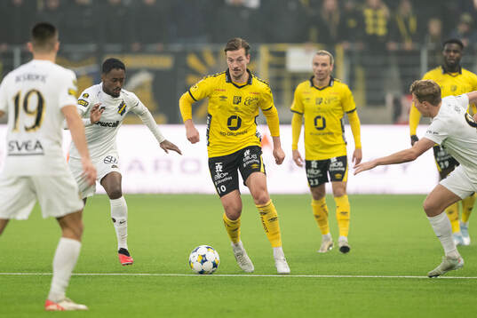 AIKs Abdihakin Ali och Elfsborgs Simon Olsson