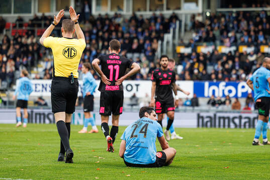 Brommapojkarnas Kevin Ackermann har ont