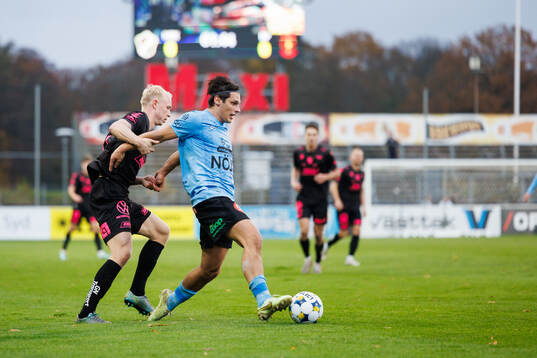 Halmstads André Boman och Brommapojkarnas Kevin Ackermann