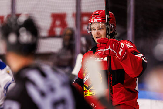 Almtunas Lukas Smith jublar