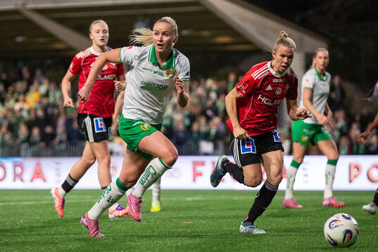 Hammarbys Anna Jøsendal och IFK Norrköpings Jessica Wik