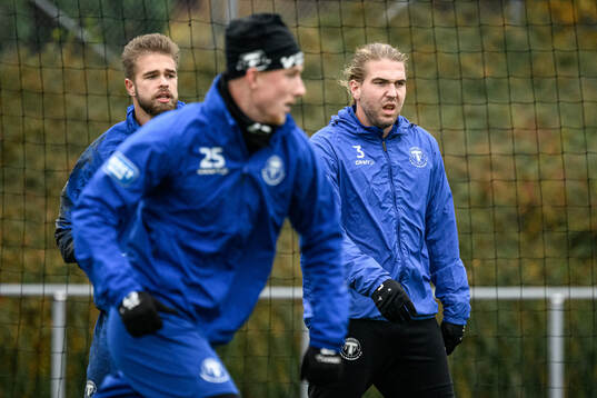 Målvakt Victor Astor och Charlie Weberg