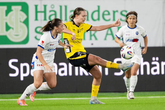 Växjö DFFs Mariann Høgh Nielsen och Elfsborgs Ellen