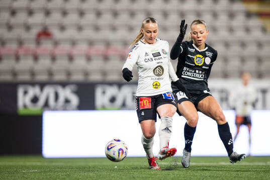 Örebro SKs Alva Hed och IK Uppsalas Älvali Lindström