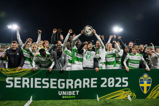 Västerås spelare jublar