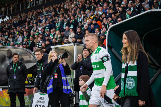 Västerås Simon Johansson hyllas