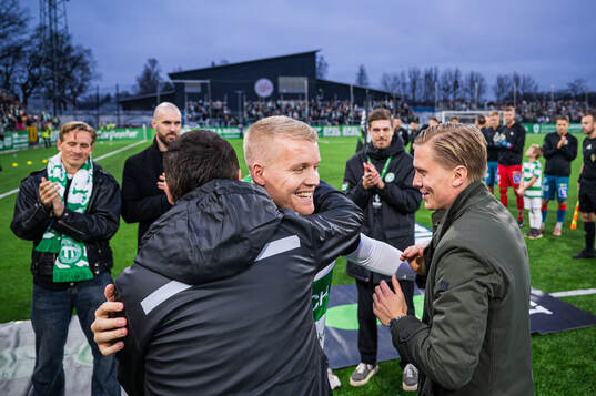 Västerås Simon Johansson hyllas