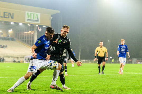 Trelleborgs Altin Mehmeti och Örebros Jesper Modig