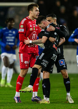 Örebros Samuel Kroon jublar