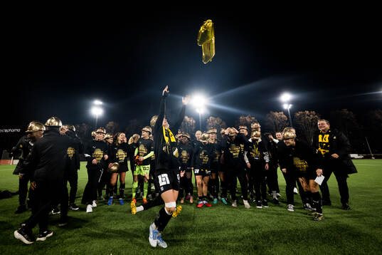 Häckens Anna Anvegård jublar