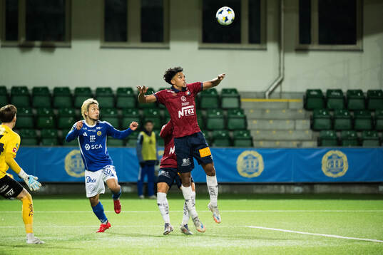 Örgrytes Waylon Ramon Renecke och GIF Sundsvalls Taiki