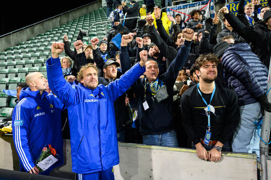 GIF Sundsvalls Pontus Engblom och Pontus Engblom hyllas av