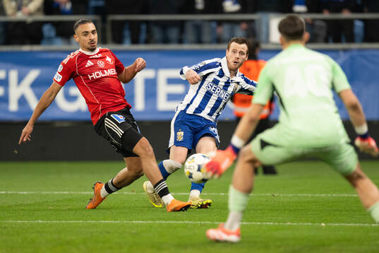 IFK Norrköpings Moutaz Neffati och  IFK Göteborgs Tobias