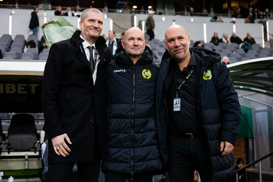 Hammarbys läkare Magnus Svärd tackas av vd Richard von