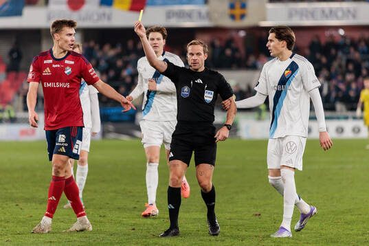 Östers Matias Tamminen och Djurgårdens Nino Zugelj när