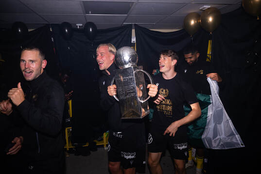 Mjällbys Adam Petersson, Herman Johansson och Elliot