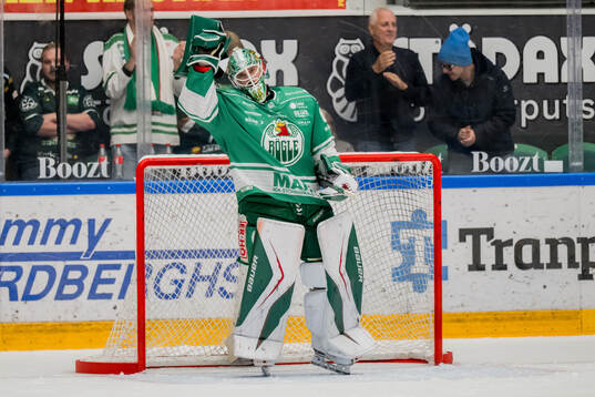 Rögles målvakt Christoffer Rifalk jublar