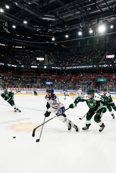 Linköpings Johan Johnsson och Färjestads Per Åslund