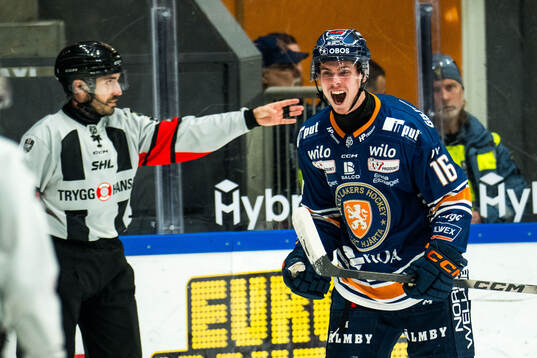 Växjös Ville Svensson jublar