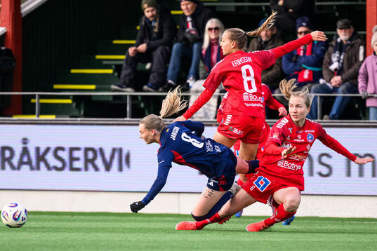 Rosengårds Emma Jansson och Linköpings Sara Eriksson och