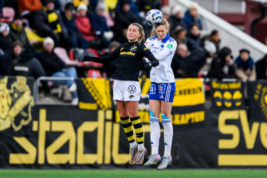 AIKs Adelisa Grabus och IFK Norrköpings Ebba Handfast